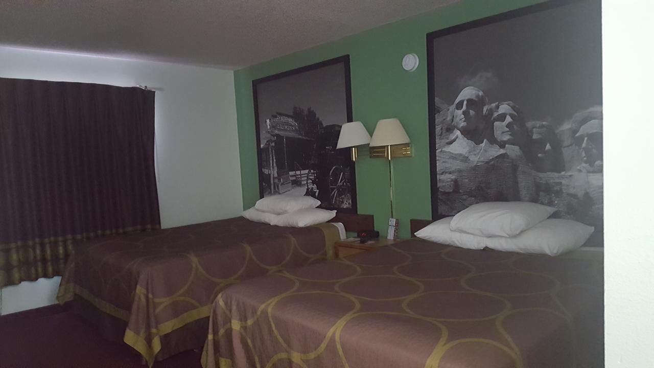 Super 8 By Wyndham Airport I90 Hotell Sioux Falls Eksteriør bilde