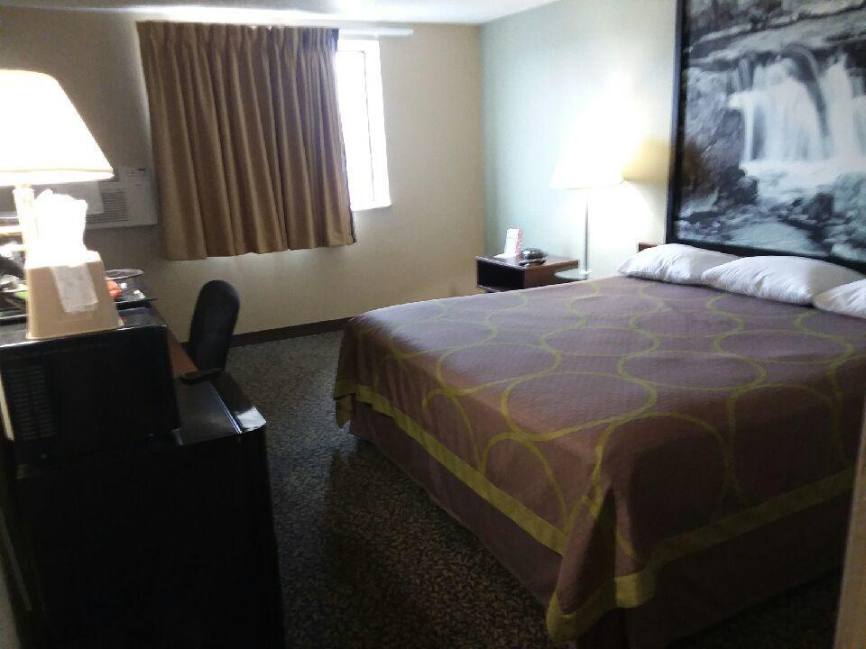 Super 8 By Wyndham Airport I90 Hotell Sioux Falls Eksteriør bilde